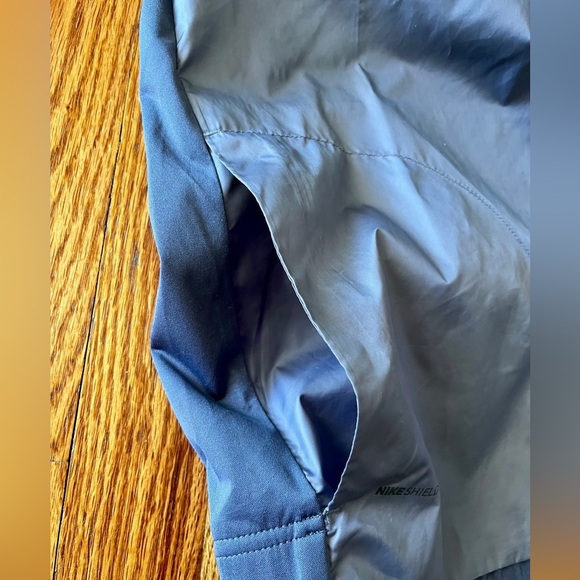Nike Shield Size Large Windbreaker Jacket - Blue - Picture 12 of 14